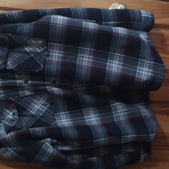 Matix  Shirt Jacket.      Size 2XL - Picture 4 of 10